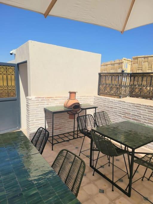 Riad Isahiac Avec Piscine En Exclusivite 마라케시 외부 사진
