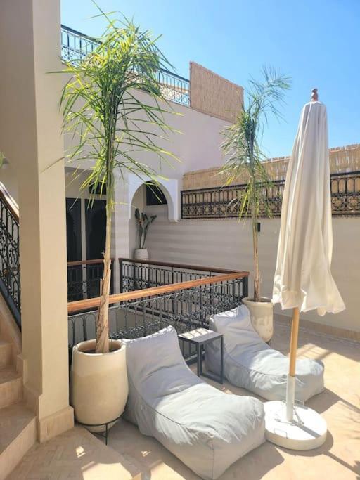 Riad Isahiac Avec Piscine En Exclusivite 마라케시 외부 사진