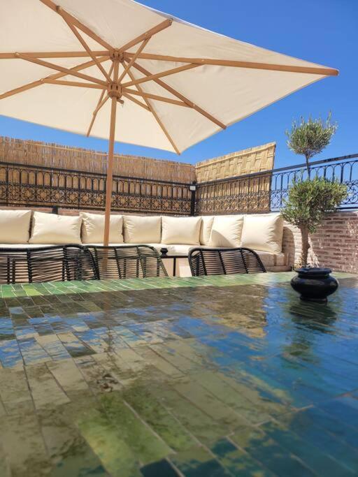 Riad Isahiac Avec Piscine En Exclusivite 마라케시 외부 사진