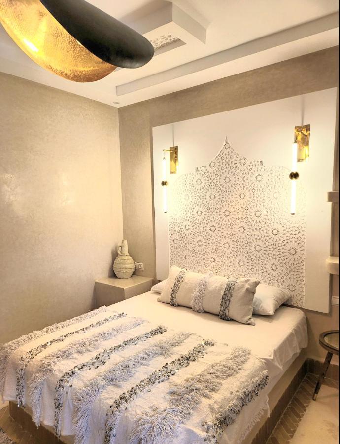 Riad Isahiac Avec Piscine En Exclusivite 마라케시 외부 사진